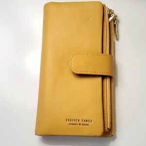 Wallet by FOREVER YAMELI in flat good color
